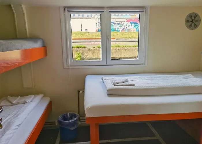 Shipotel-Berlin Gmbh, Shipotel Eastern & Shipotel Western 2* Berlin