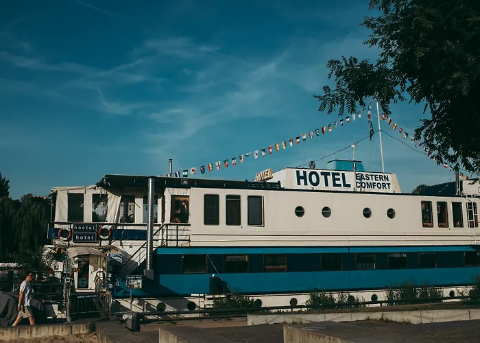 Shipotel-Berlin Gmbh, Shipotel Eastern & Shipotel Western Berlin