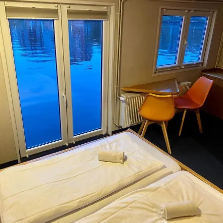 Szálloda Shipotel-berlin Gmbh, Shipotel Eastern & Shipotel Western