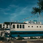 Shipotel-Berlin Gmbh, Shipotel Eastern & Shipotel Western Berlin