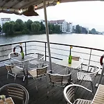 Shipotel-Berlin Gmbh, Shipotel Eastern & Shipotel Western 2*