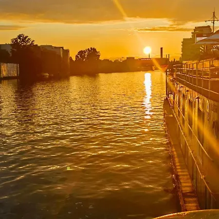 Отель Shipotel-berlin Gmbh, Shipotel Eastern & Shipotel Western