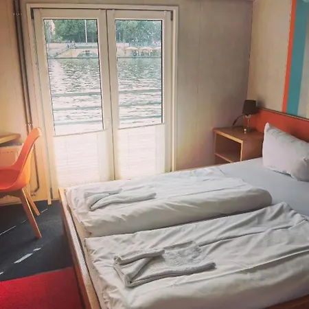 Отель Shipotel-berlin Gmbh, Shipotel Eastern & Shipotel Western Берлин