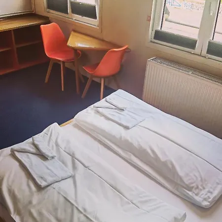 Отель Shipotel-berlin Gmbh, Shipotel Eastern & Shipotel Western 2*